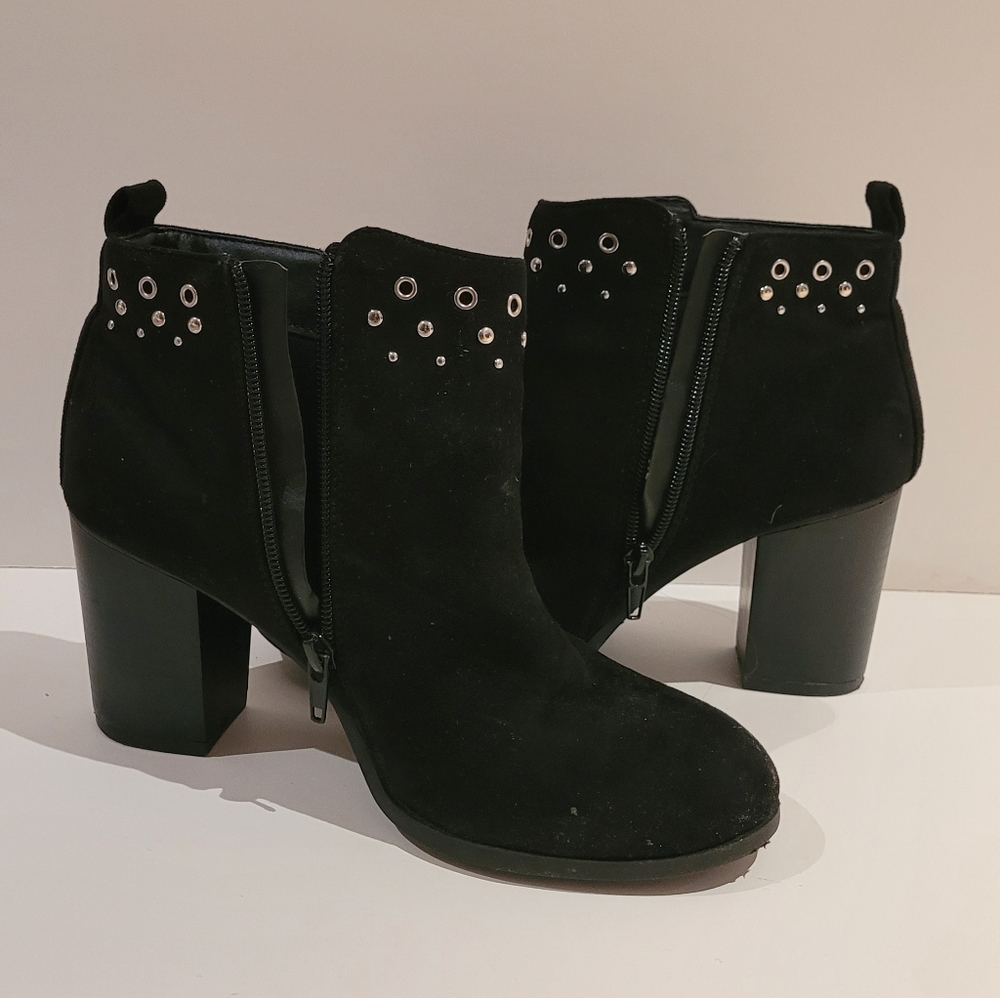 Shoes - Picture 2 of 2